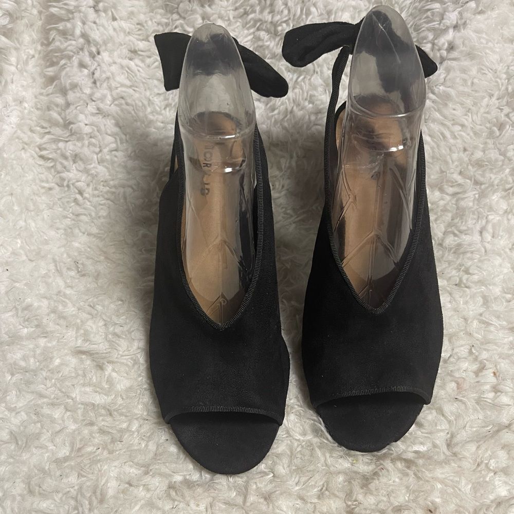 Torrid synthetic Black suede Peep-Toe sling back heels with bow accent SZ10W
